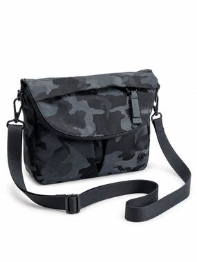 lululemon dupe diaper bag Lululemon vs Amazon Diaper Bag Backpack Comparison
